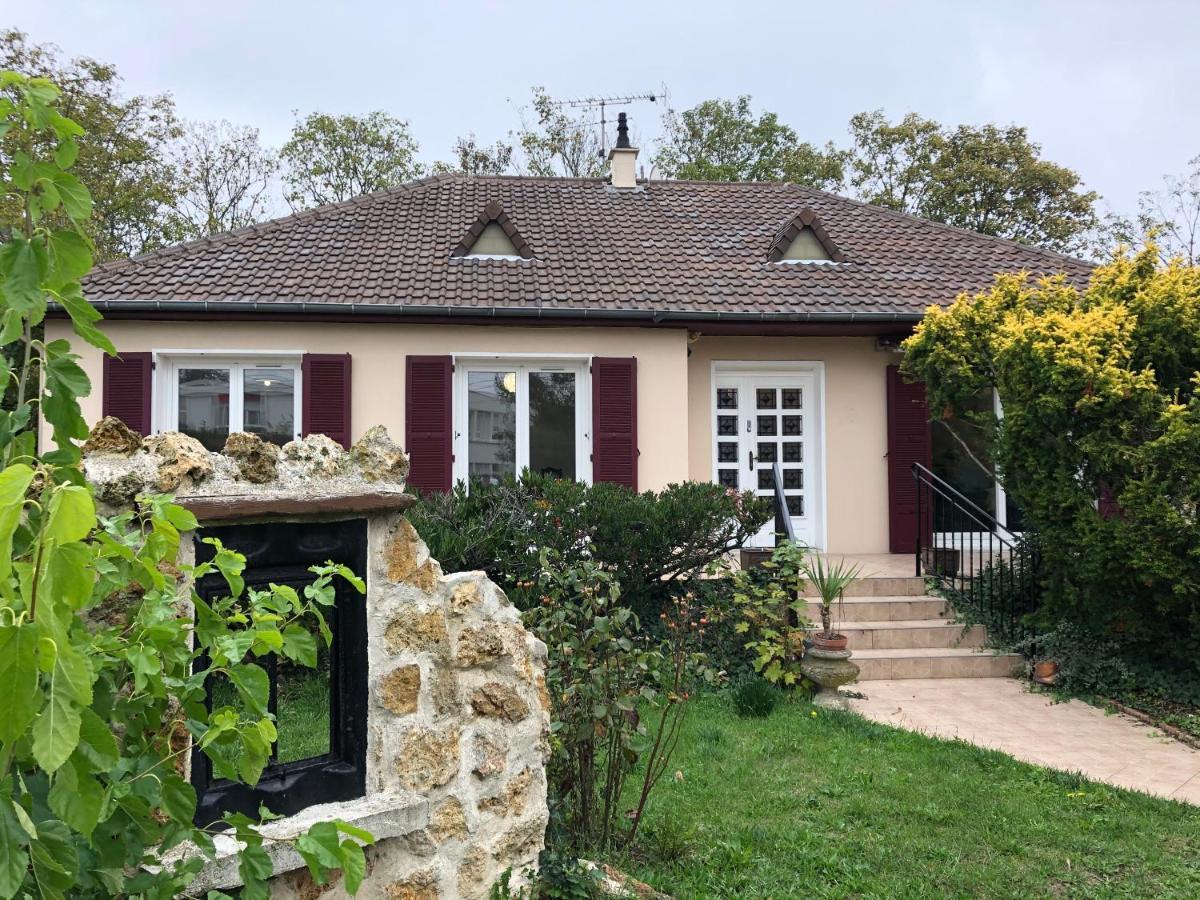 Le Relais De Pierre Acomodação com café da manhã Arpajon Exterior foto